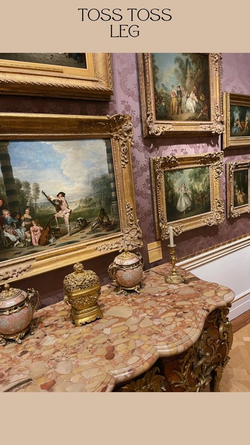 Instagram post by @hellomissjordan for Itsmilla. Caption reads: Your brunette Glinda 🫧

Dress ad pr....