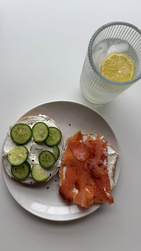 Instagram post by @moriahhgrace for Swanson Health. Caption reads: [...] care of my body a little extra.....