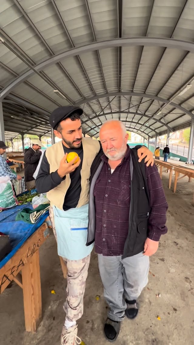 Instagram post by @gorunmezkaza for hepsiburada. Caption reads: [...] 
çünkü ondan avantajlısı Hepsiburada....