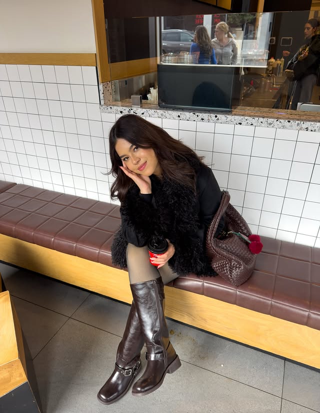 Instagram post by @stephyglezz for JustFab. Caption reads: [...] that make me feel me feel my best 🖤....