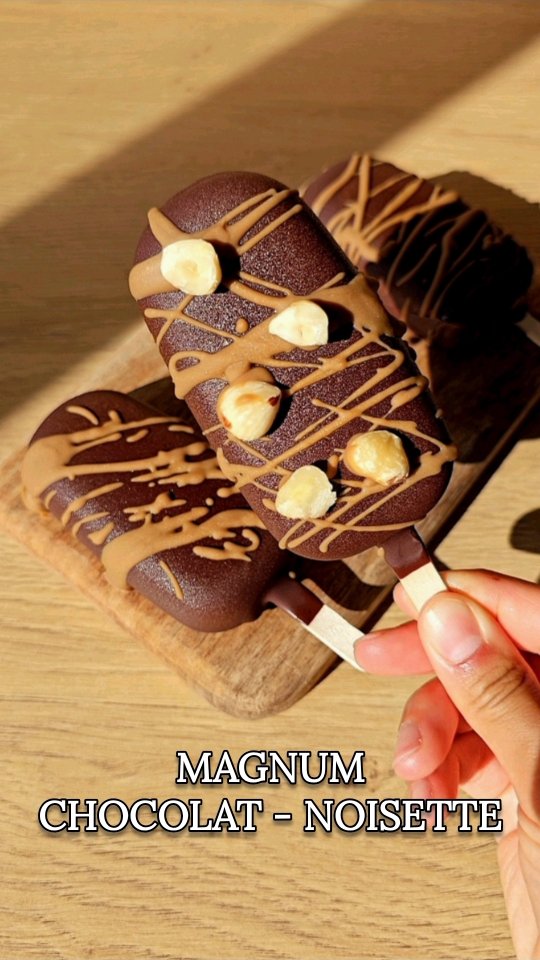 Instagram post by @lovely.veggie for Koro France. Caption reads: Magnum maison chocolat noisette ☀️

Pour six....