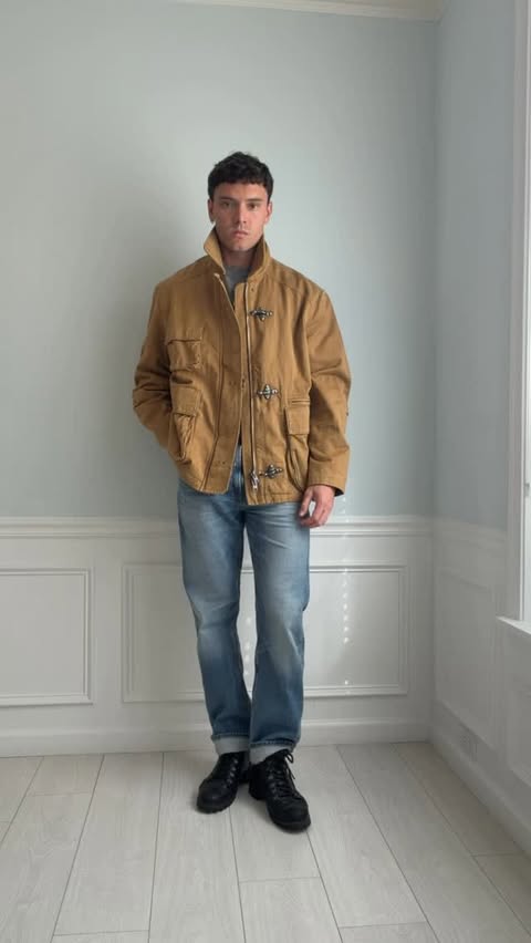 Instagram post by @treedfl for Banana Republic. Caption reads: [...] is to wear all my favorite @bananarepublic....