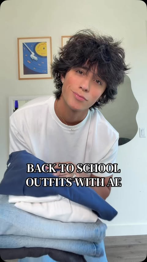 Instagram post by @aidan.aws for American Eagle. Caption reads: Perfect back to school outfits with @americaneagle....