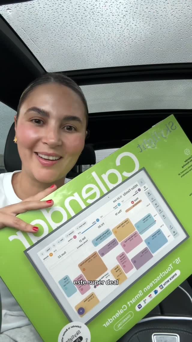 Instagram post by @ana.velez89 for Skylight Frame. Caption reads: ¿Qué les pareció este deal? 🙌🏻 Cuéntenme si....