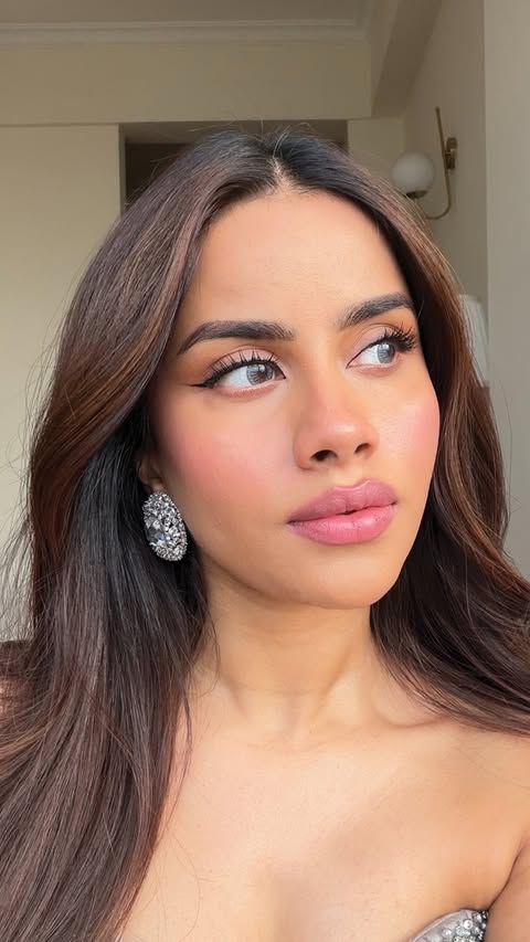 Instagram post by @divitaanjesh for Aqualens. Caption reads: [...] with the new Spicy gray shade from....