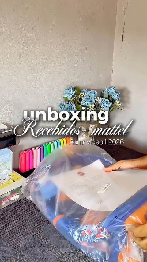 Instagram post by @brennostudies for Mattel. Caption reads: Umboxing recebidos @mattel 🍒☎️💌❤️✨˖°﹒ 👉....