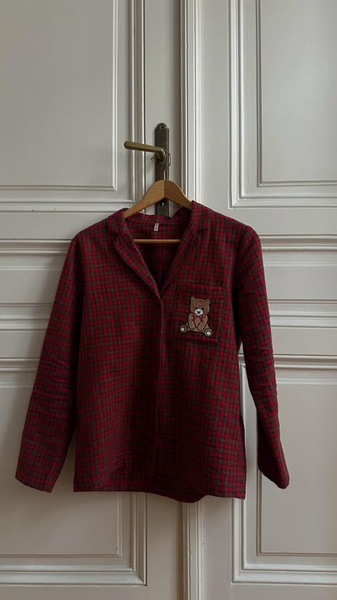 Instagram post by @heartblood for Intimissimi. Caption reads: winter hits different in a @intimissimi pyjama ♥️....