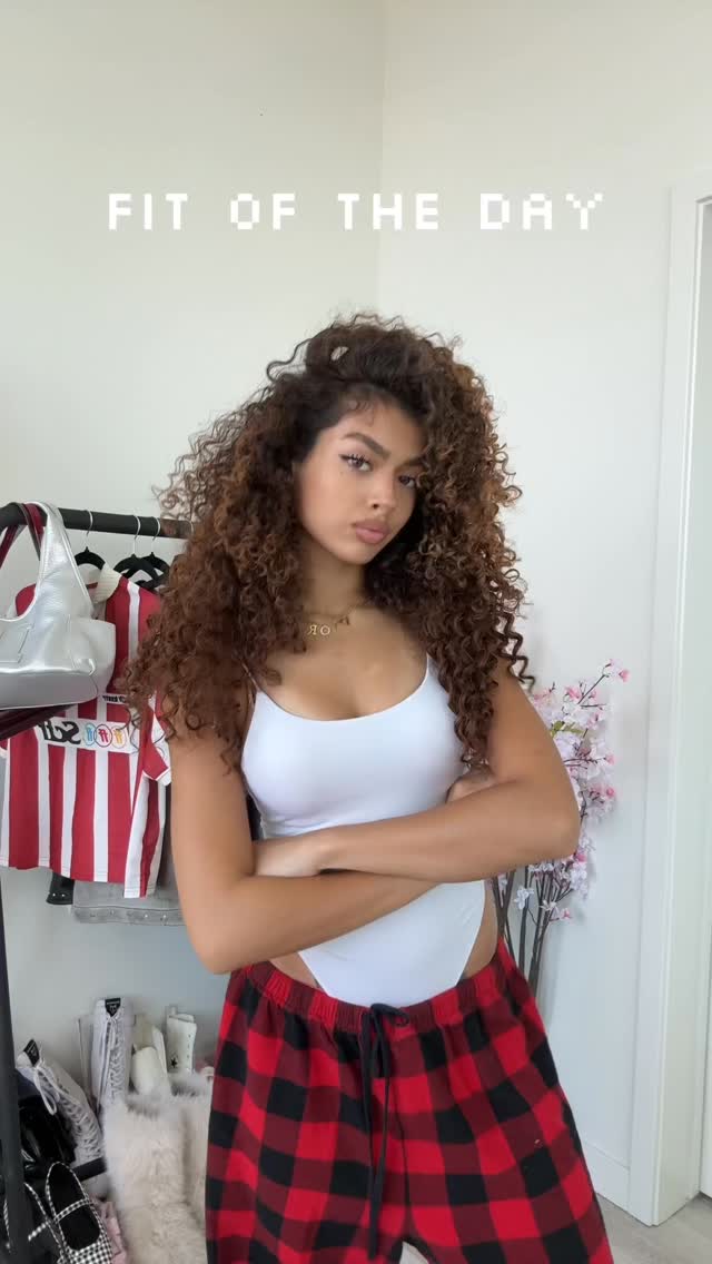 Instagram post by @v7ena for Cernucci. Caption reads: Casual fit @cernucci.