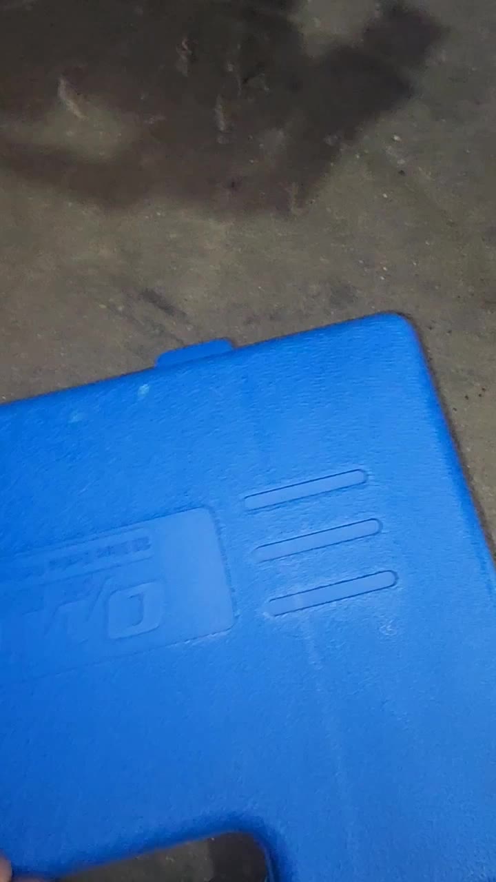 TikTok post by @adrianamecanica for Orion Motor Tech. Caption reads: Herramienta para servicio de frenos @Orion Motor....