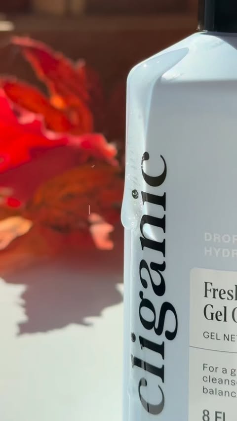 Instagram post by @moriahhgrace for Cliganic. Caption reads: Some skincare asmr with @cliganic 🤍

$16 for a....