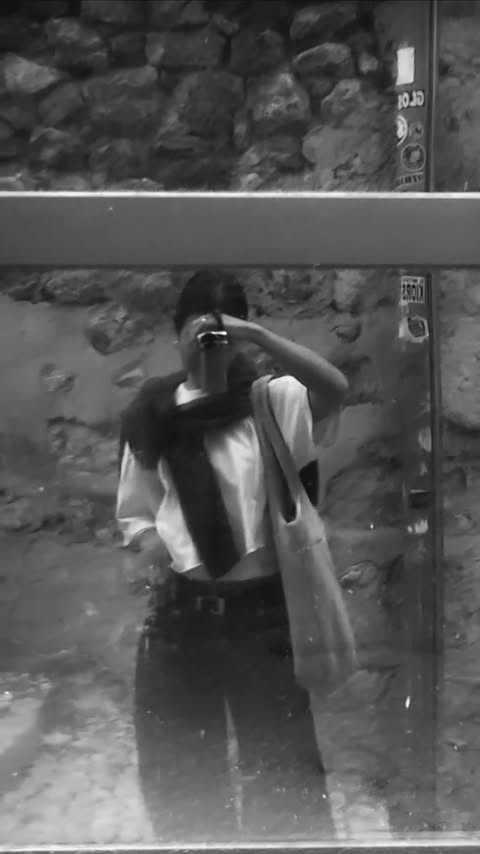 Instagram post by @minnahigh for Kapten Son. Caption reads: Ad - Ending the year with my @kaptenandson.de....