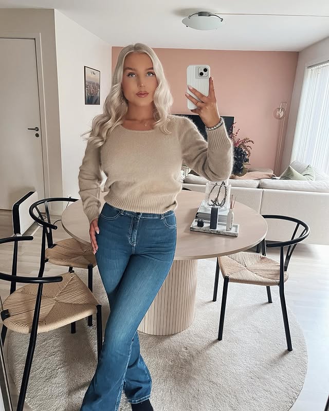 Instagram post by @siljekgs for NUDIENT. Caption reads: [...] 💌 Jeans from @fitjeans Phone case from....