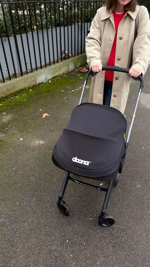 Instagram post by @jem__fowler for Doona. Caption reads: Home for the holidays with @doonausa !

Ad.