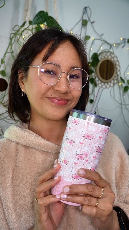 Instagram post by @willworkformascara for Stack Influence. Caption reads: ☕️Cute cup, happier mornings✨
My Biddlebee 20oz....