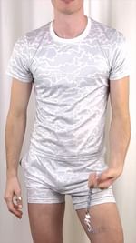 Instagram post by @friedersell for VITALY. Caption reads: *ᴬᴺᶻᴱᴵᴳᴱ Sparkling at the gym 💪🏻👼🏻.