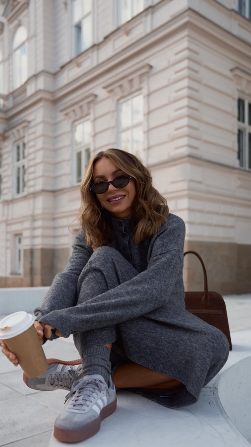 Instagram post by @olivka_blog for Kappahl. Caption reads: Running erands in the softest and comfy outfit....