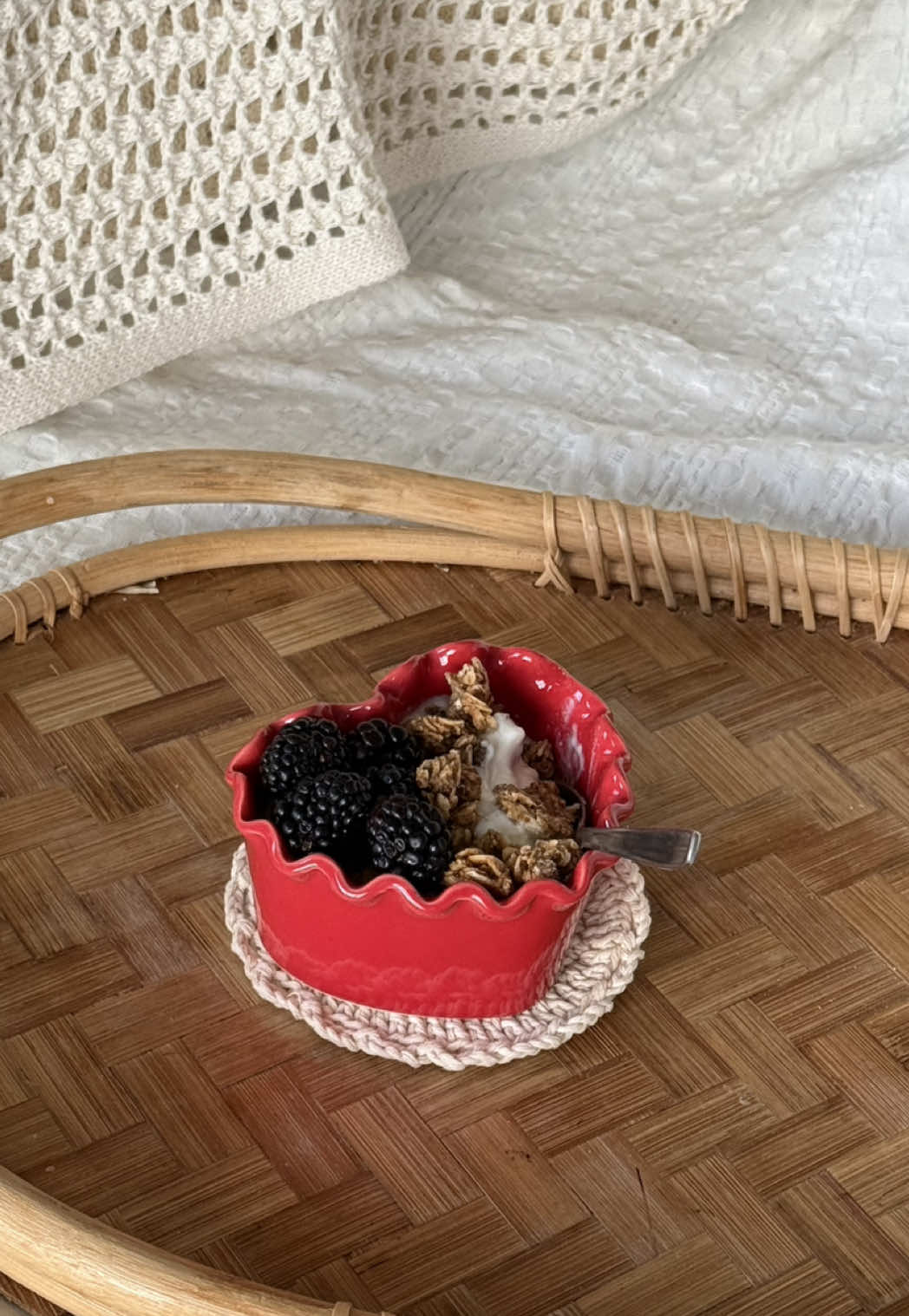 TikTok post by @eliysed for Purely Elizabeth. Caption reads: [...] #granola #breakfastideas @Purely Elizabeth.