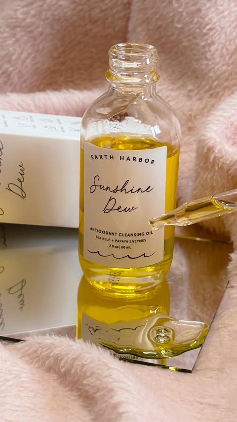 Instagram post by @ladyessegici for Brandbassador. Caption reads: Sunshine Dew @earthharbor is a cleansing and....