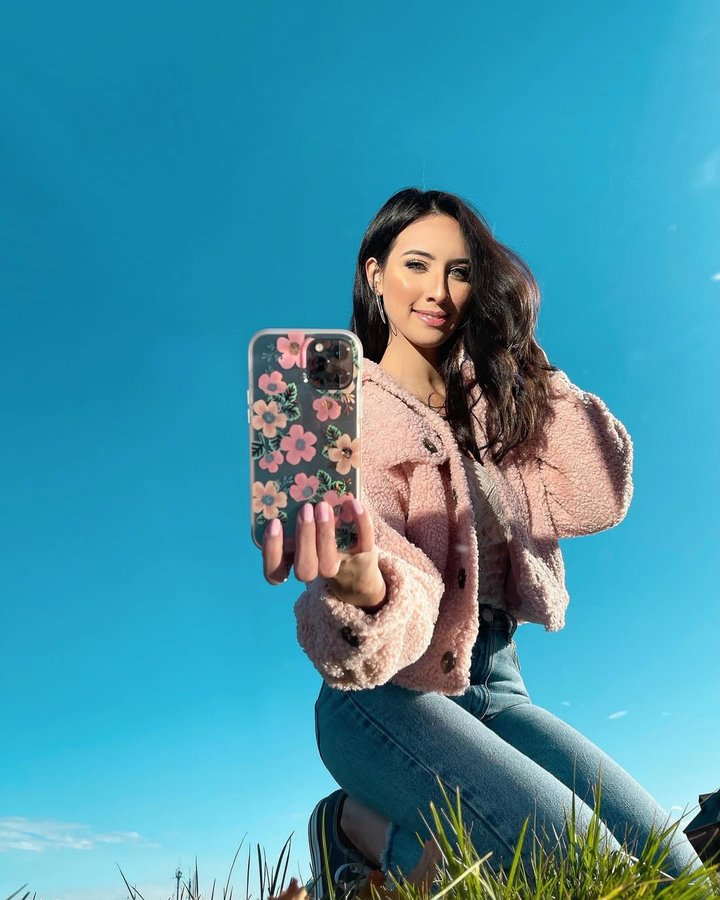 Instagram post by @tiffanycartagenaa for Sonix. Caption reads: I absolutely love @shopsonix phone cases, I’ve....