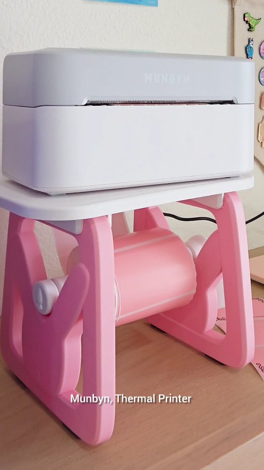 Instagram post by @chellepastel for Munbyn. Caption reads: Munbyn Thermal Label Printer Use Code: MUNPRINT....