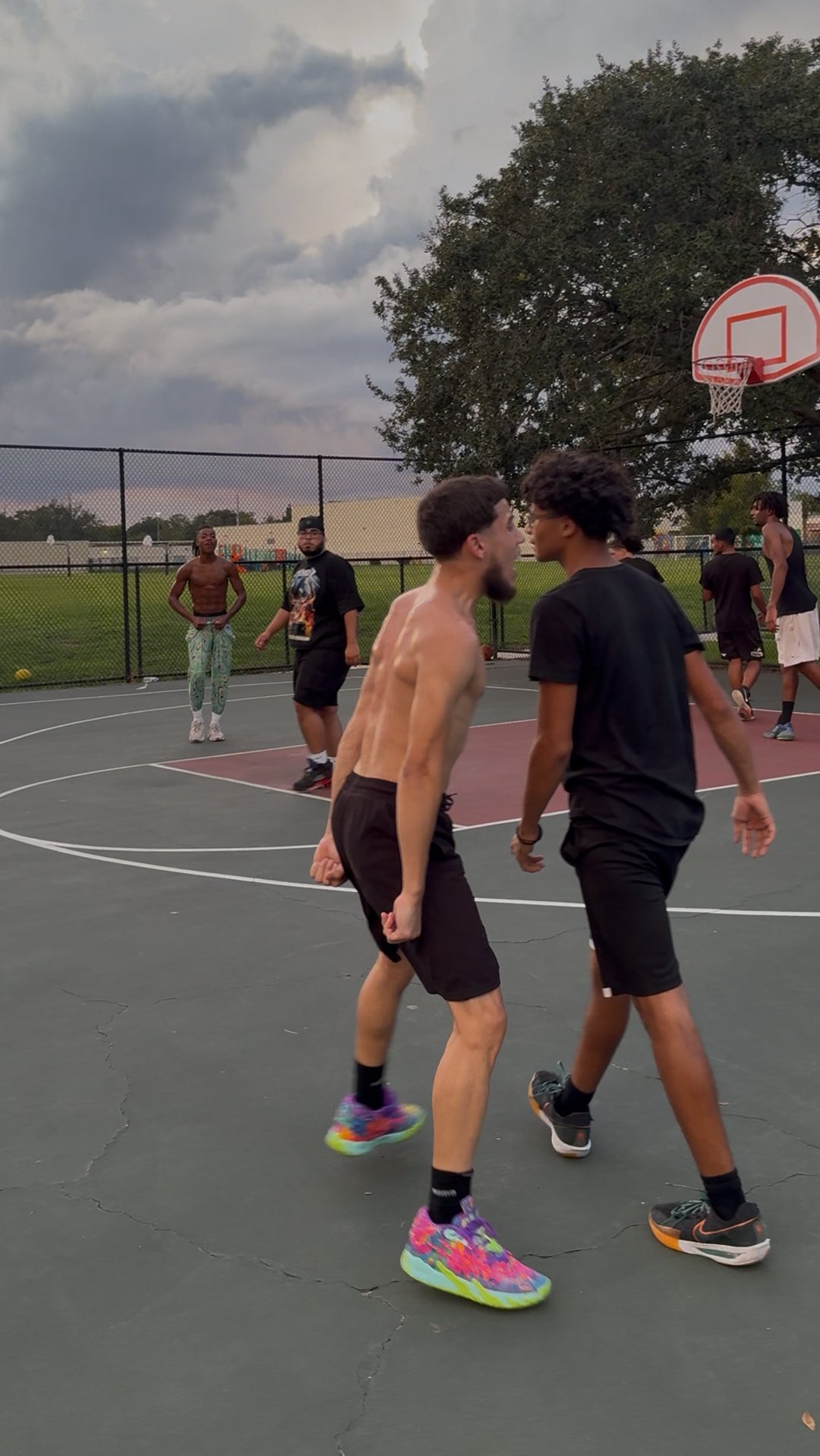 Instagram post by @itsmelindopr for Chicago Bulls. Caption reads: It’s me lindo guard me rookies ⛹🏻‍♂️🔥👀 @nba....