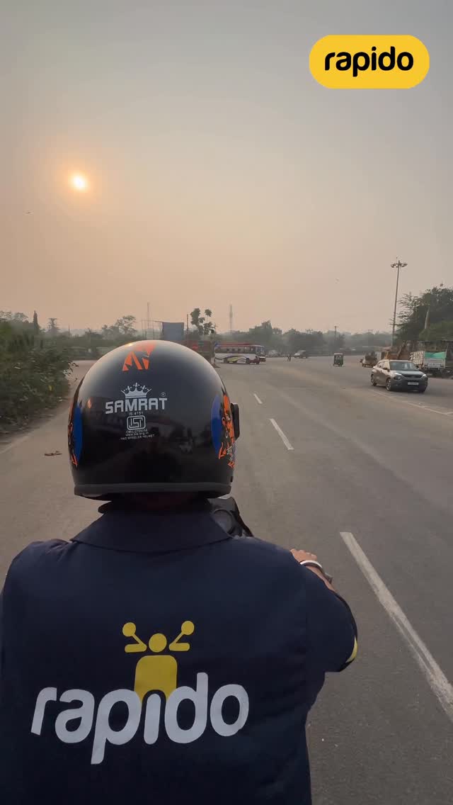 Instagram post by @bokaro_steel_city_photography for Rapido. Caption reads: Rapido अब बोकारो में – Doorstep pickup, Free 1st....