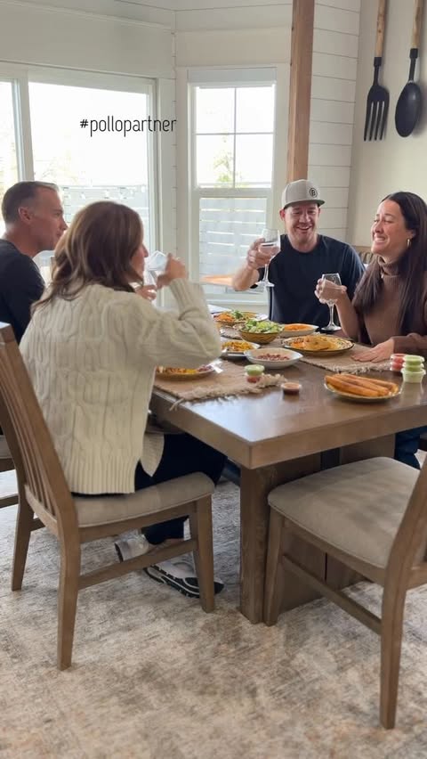 Instagram post by @citygirlmeetsfarmboy for El Pollo Loco. Caption reads: [...] hosted a small Friendsgiving and let....