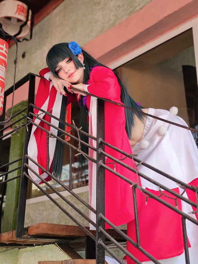 Instagram post by @kimokatt.coser for RoleCosplay. Caption reads: [...] Maomao dance outfit❤️ 🖇cosplay from....