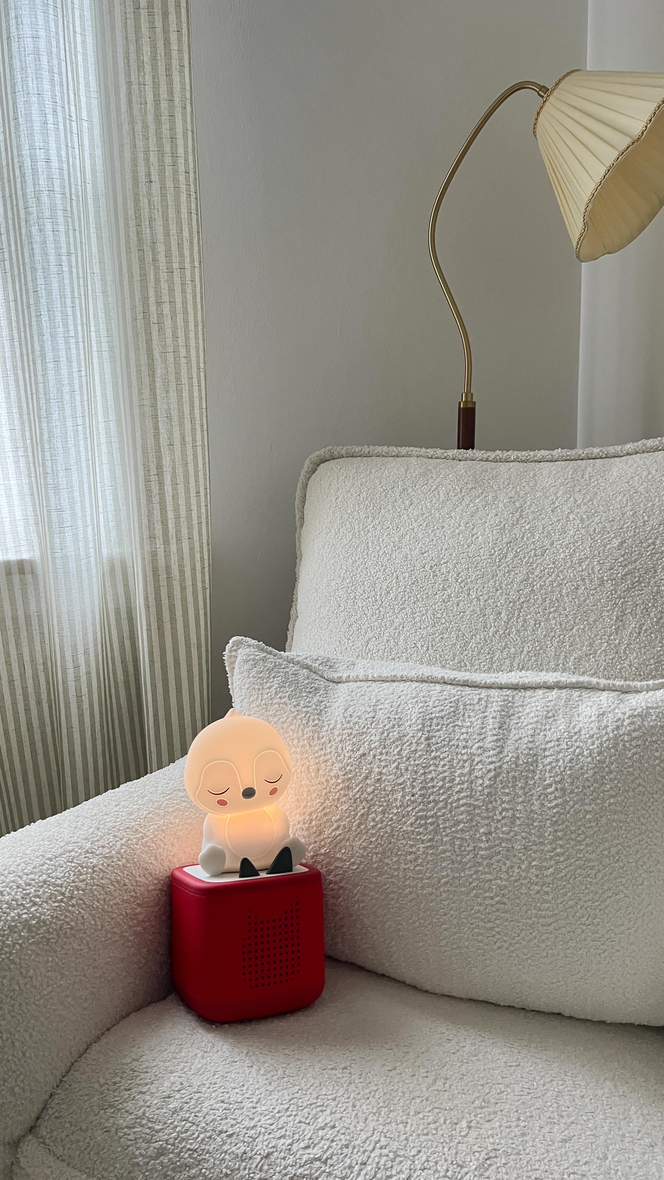 Instagram post by @sarawears for tonies. Caption reads: This stage with Harris is just the sweetest 💛 His....