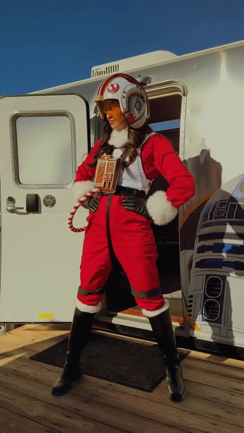 Instagram post by @pixelatederica for Star Wars. Caption reads: [...] Red Five standing by!✨ Listen when @starwars....