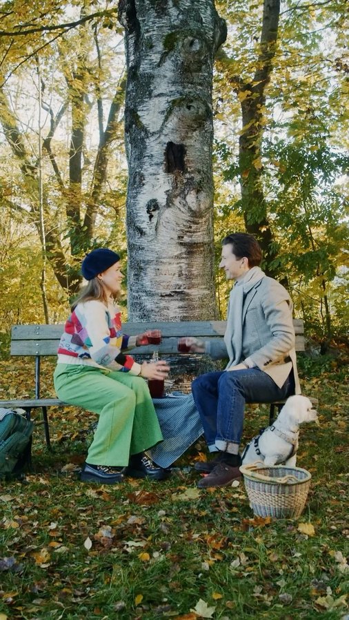 Instagram post by @ingridviklysne for OneCall. Caption reads: [...] brukt. Velg NestenNy mobil. @onecallmobil.