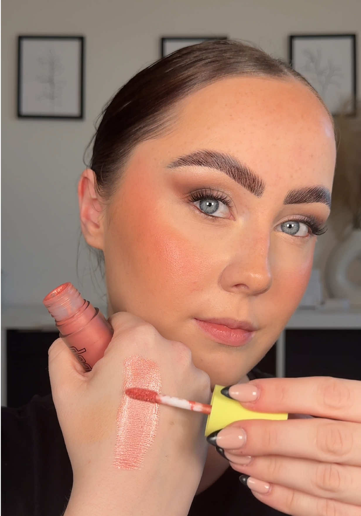 TikTok post by @errinfettermua for MADE BY MITCHELL. Caption reads: My new obsession. @madebymitchell Hollipop blursh....