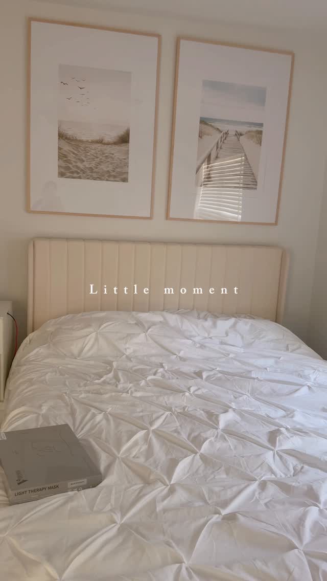 Instagram post by @ellyg.official for Poster Store. Caption reads: Little moment ✨

@posterstore 

Use my code ELLY45....