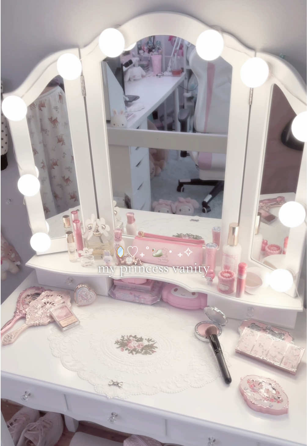 TikTok post by @kaliekuma for Sikaic. Caption reads: [...] #coquette #princessmakeup #flowerknows....