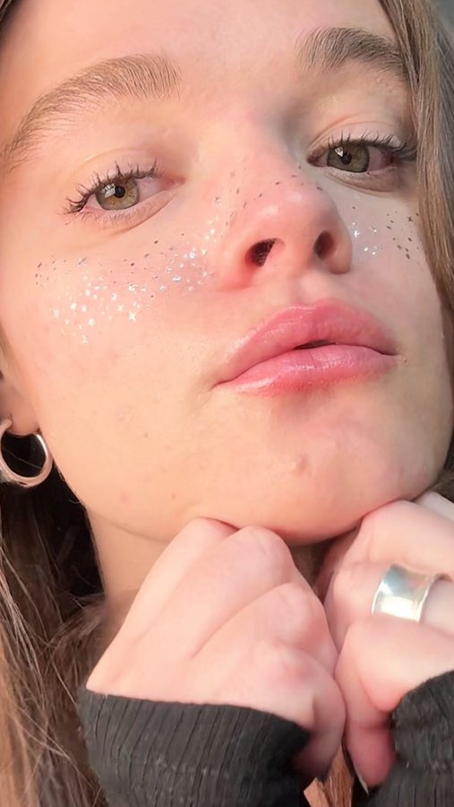 Instagram post by @sophiaaafordd for Fazit. Caption reads: [...] to try them out✨ how cute are these?!?....