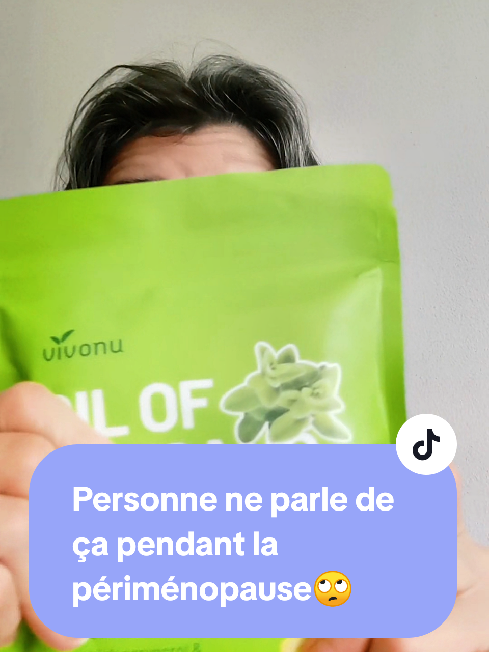 TikTok post by @karine.proaging for Vivonu. Caption reads: [...] #ballonnement #fatigue #offrespourtoi....