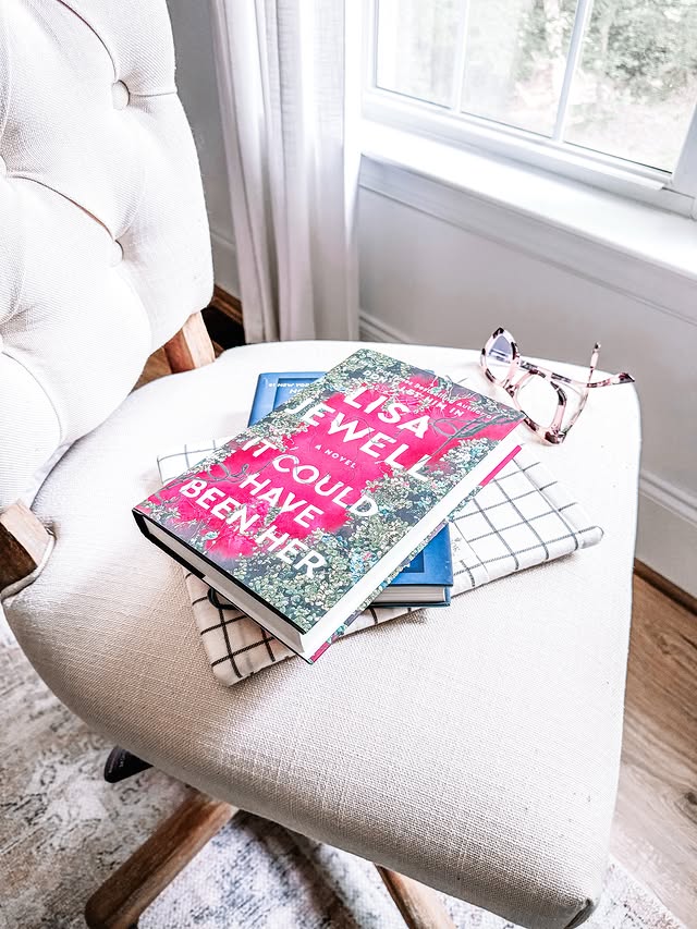Instagram post by @marensreads for Atria Books. Caption reads: [...] ✨ | #gifted #atriapartner @atriabooks | IT....