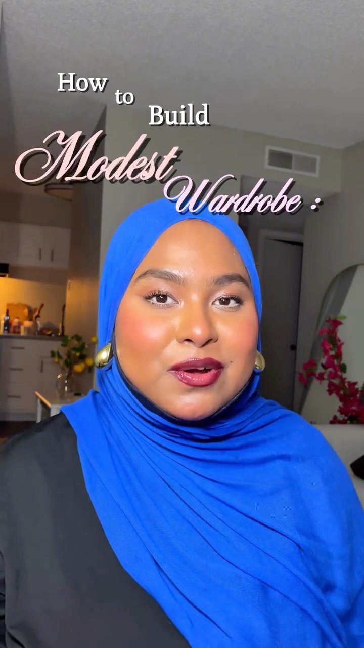 Instagram post by @sumaaianoor for Modanisa. Caption reads: [...] @velascarves @veiledcollection 
Under cap:....