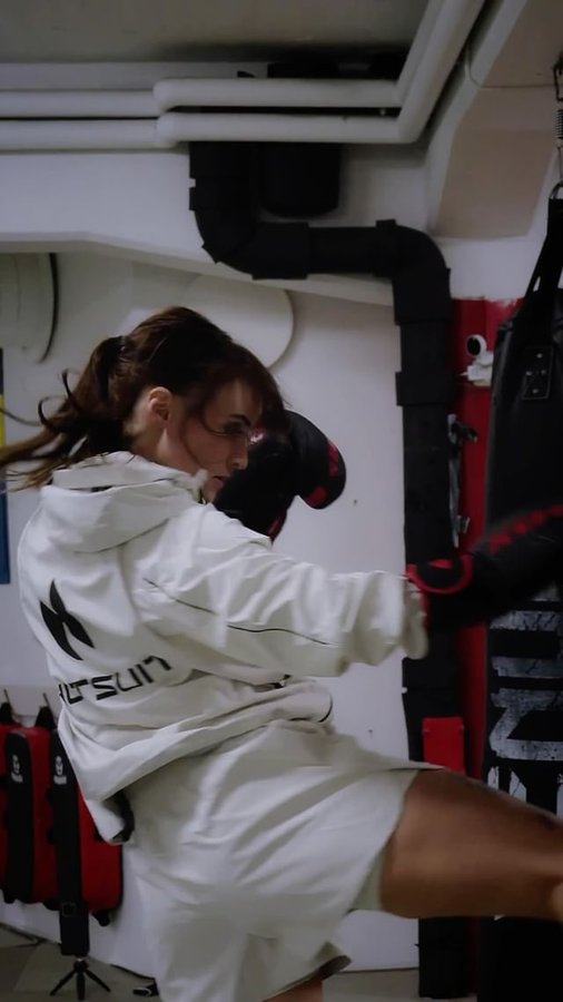 Instagram post by @filizdemirbek for Hotsuit. Caption reads: [...] yourself, but always do. 

A d  for....