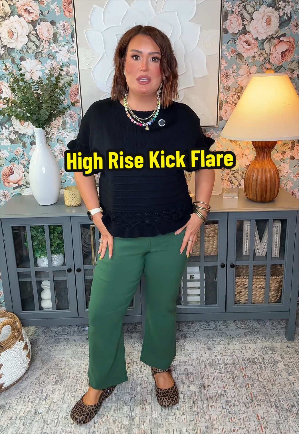 TikTok post by @katrinagmoore for Discount Divas. Caption reads: [...] in jeans wearing the size large. @Discount....