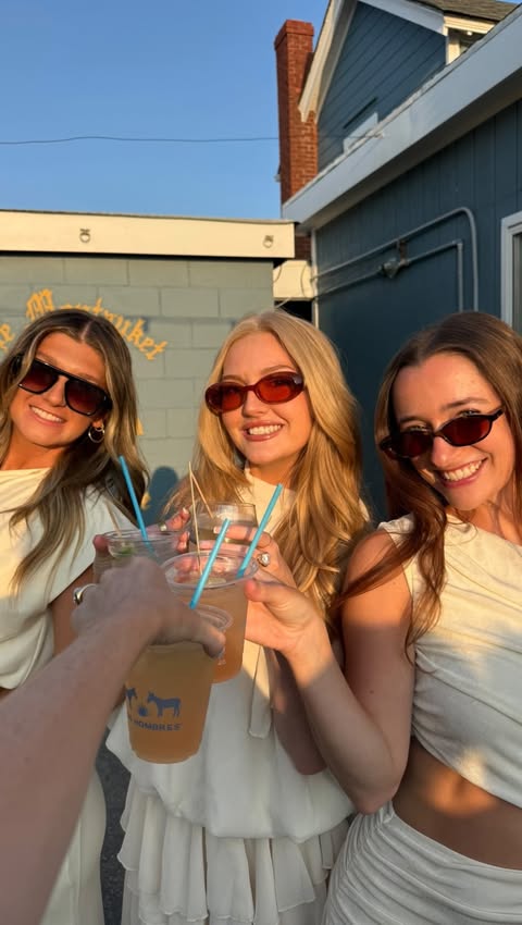 Instagram post by @kaitlynlavery for Expedia. Caption reads: The secret to saving on girls trips with @expedia....
