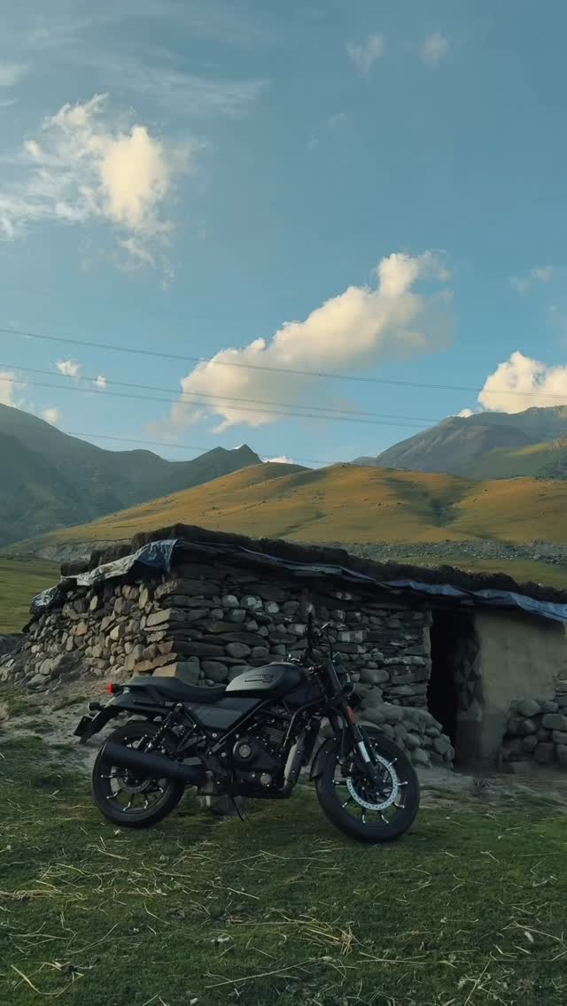 Instagram post by @jasskhairaz for Harley-Davidson. Caption reads: Go book your Harley-Davidson X440 now!

Address:....