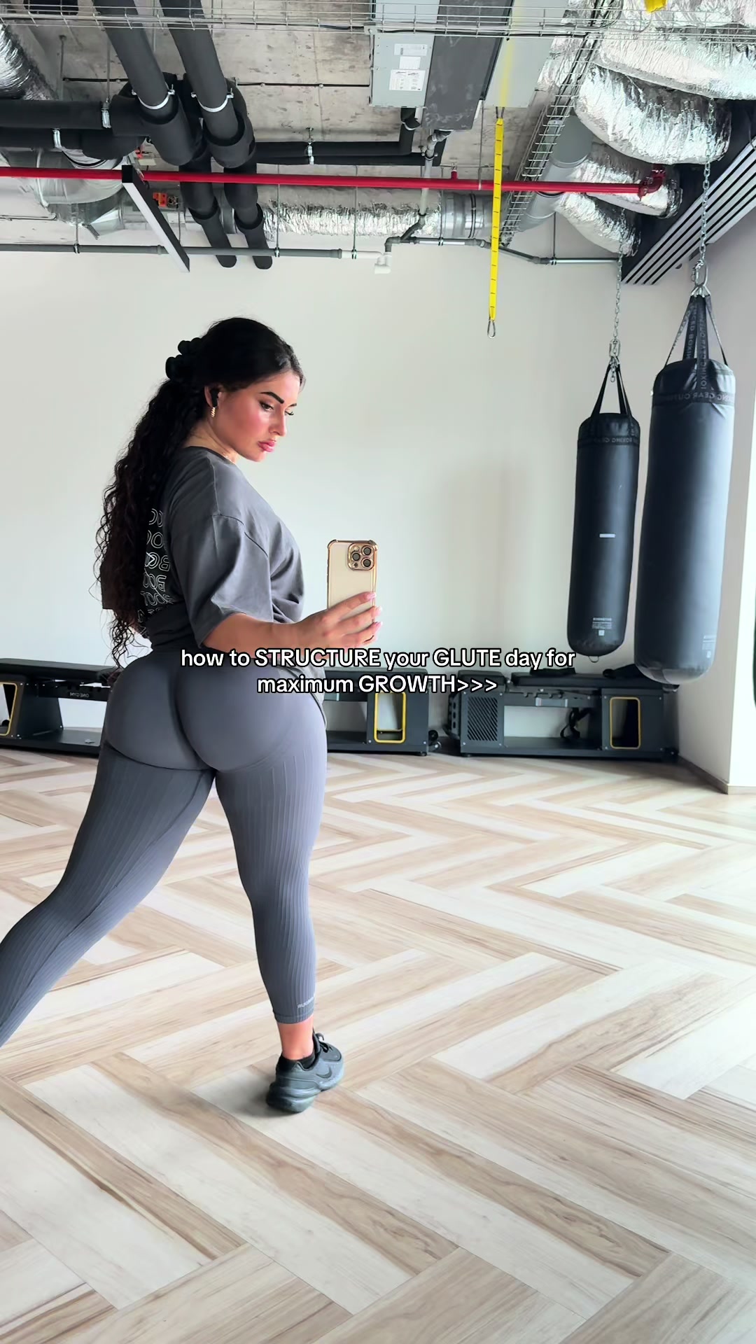 TikTok post by @helenareznickovaa for Gym Glamour. Caption reads: Gym fits from @Gym Glamour @gymglamour_czsk 🍑✨ ....