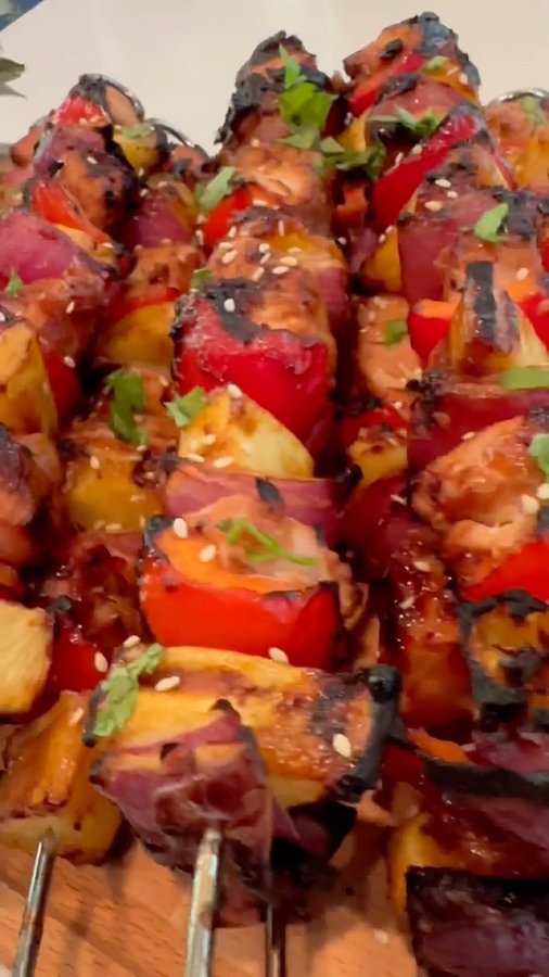 Instagram post by @macdogmac for Canadian Turkey. Caption reads: Turkey is a lean, nutritious and versatile protein....