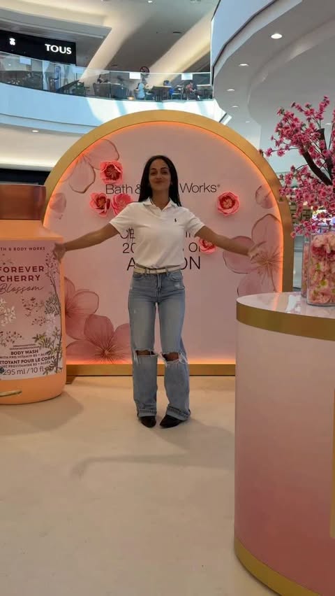 Instagram post by @matan_mor_tordjman for Bath & Body Works. Caption reads: 🌸CHERRY BLOSSOM ICONS POP UP🌸 בשיתוף....