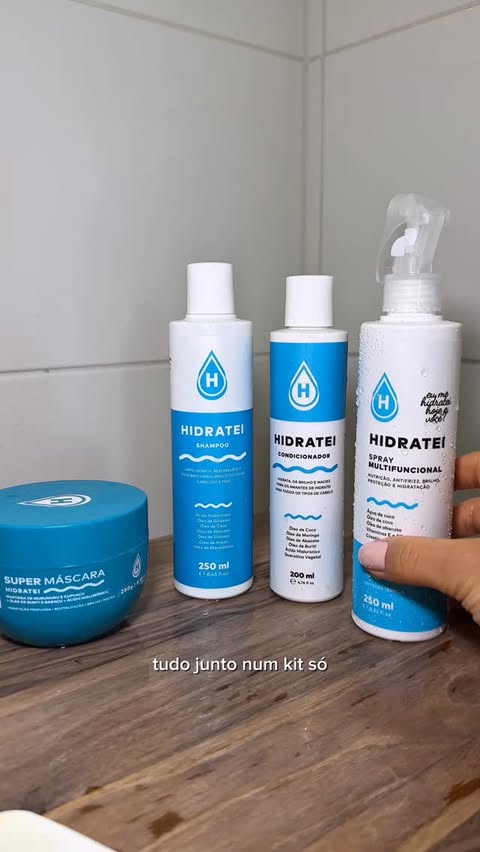 Instagram post by @paola_santanna for Hidratei. Caption reads: KIT HIDRATAÇÃO ESSENCIAL por 267,00 + 10% OFF.....