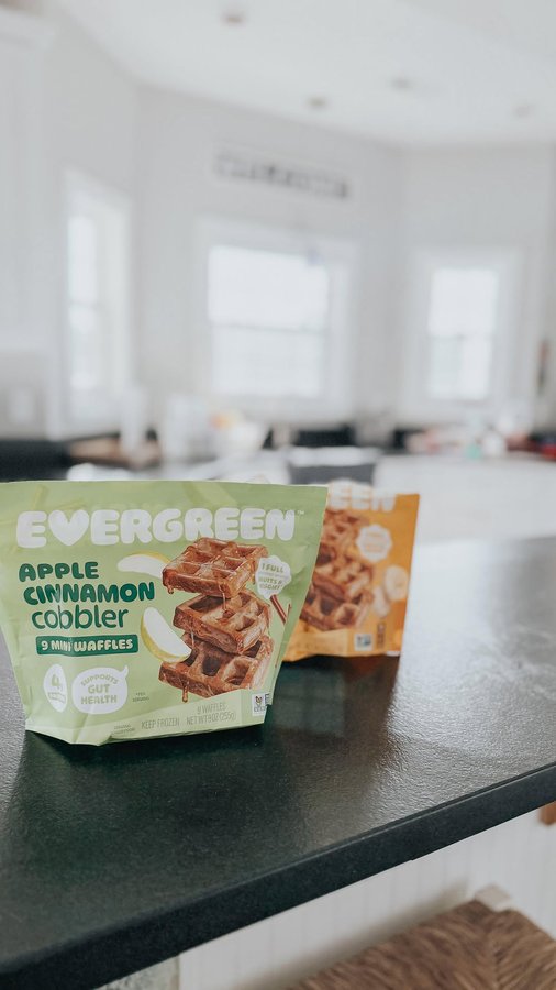 Instagram post by @lifeofetter for Eat Evergreen. Caption reads: Vacation mode: ON. Cooking mode? OFF 🌞 

With....