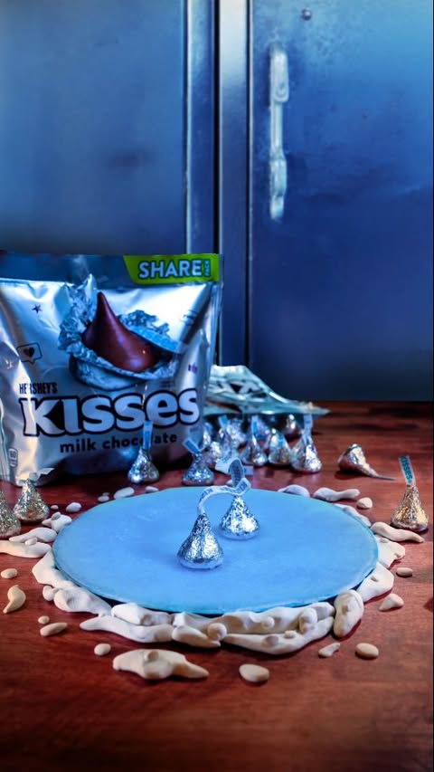 Instagram post by @franticframes for Hersheyland. Caption reads: The KISSES are BACK in honor of TEAM USA ❄️🇺🇲....