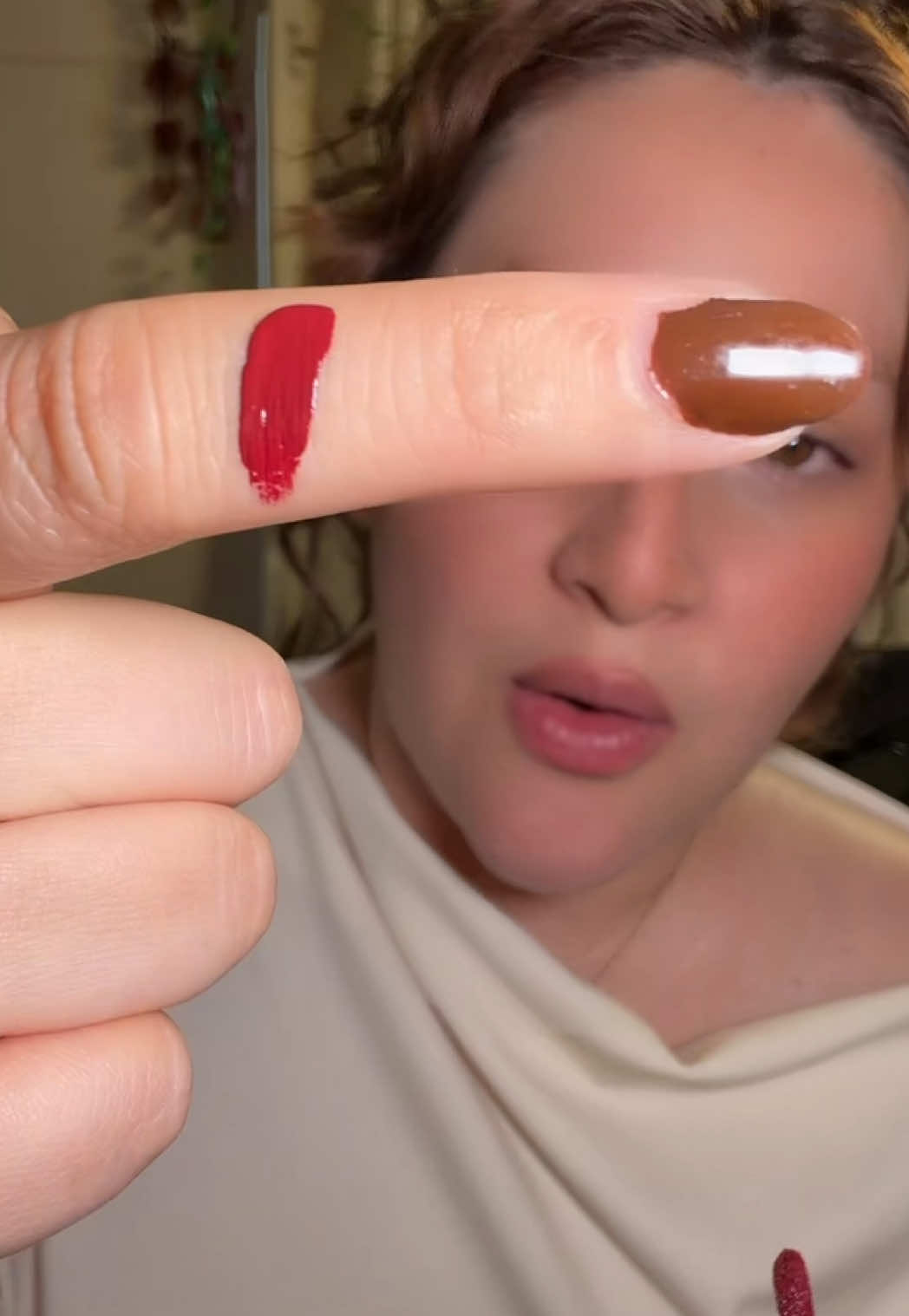 TikTok post by @dara.bonilla for Ultramo. Caption reads: Para que no muera el espíritu navideño. @ultramo....