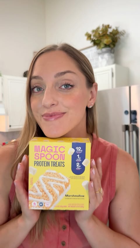 Instagram post by @jaclyn.forero for Magic Spoon. Caption reads: [...] sweet every single night. Lately,....